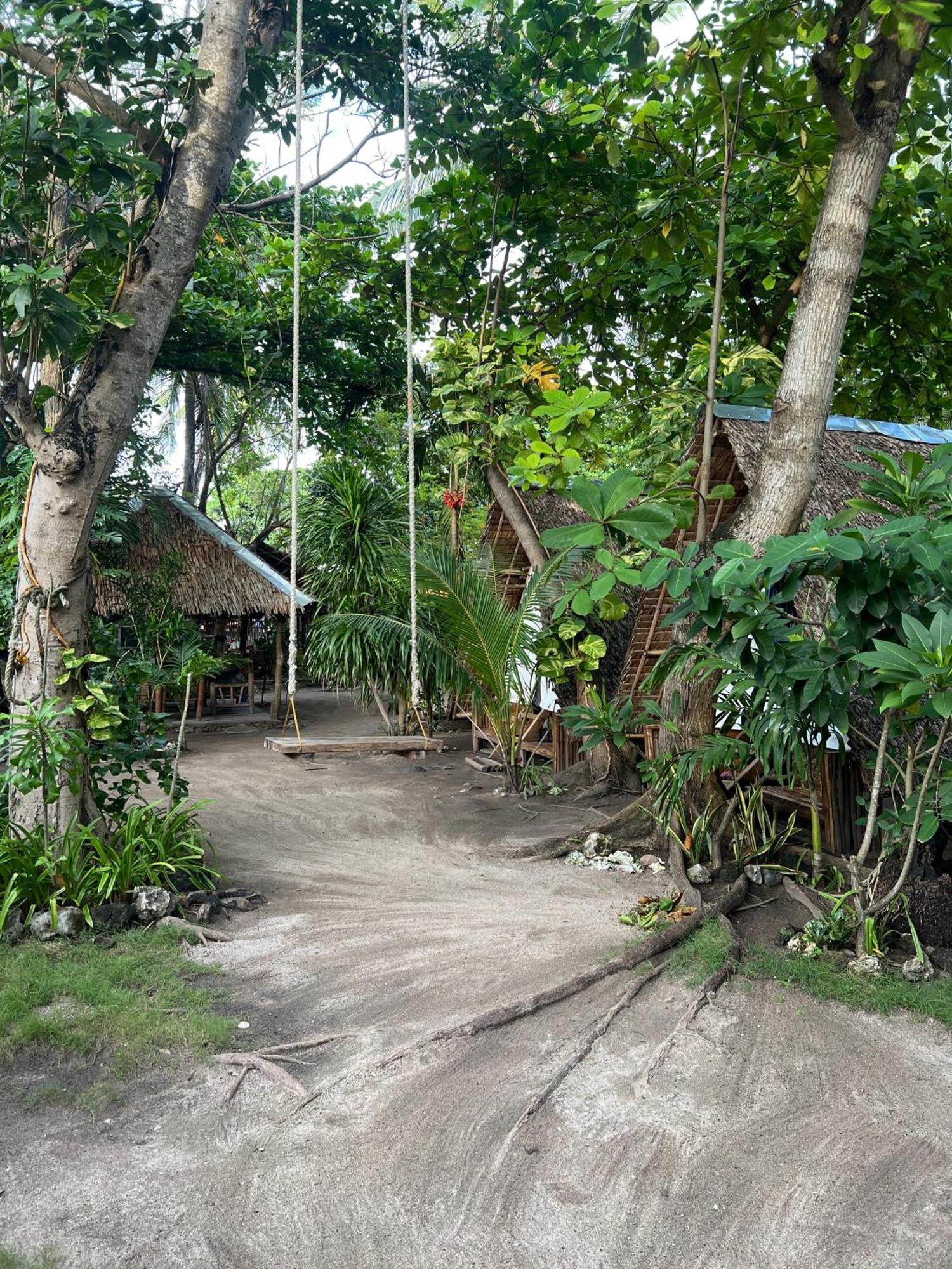 Georgia'S Neverland Hostel Logon Exterior photo